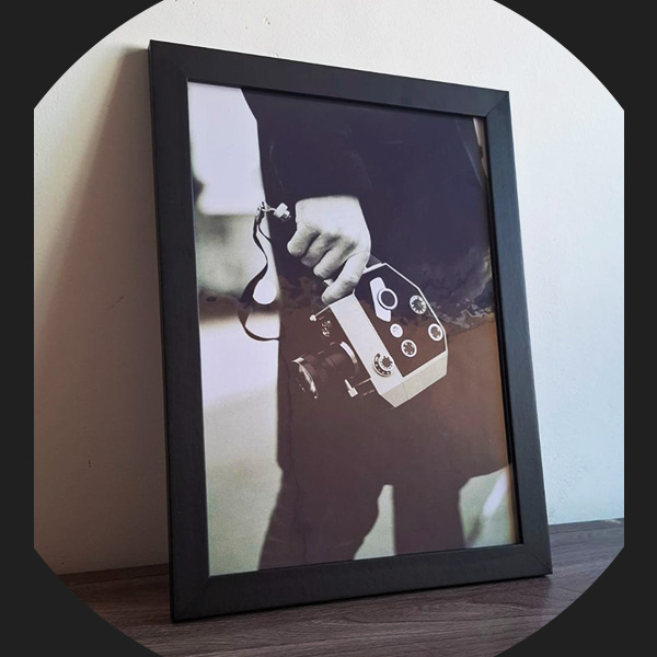 Quadro Decorativo Médio com Moldura – Tema Cinema Retrô