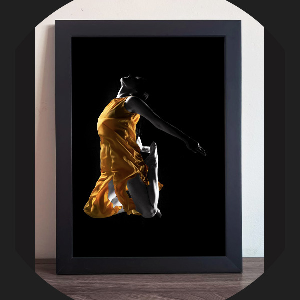 Quadro Decorativo com moldura - Dança em Movimento
